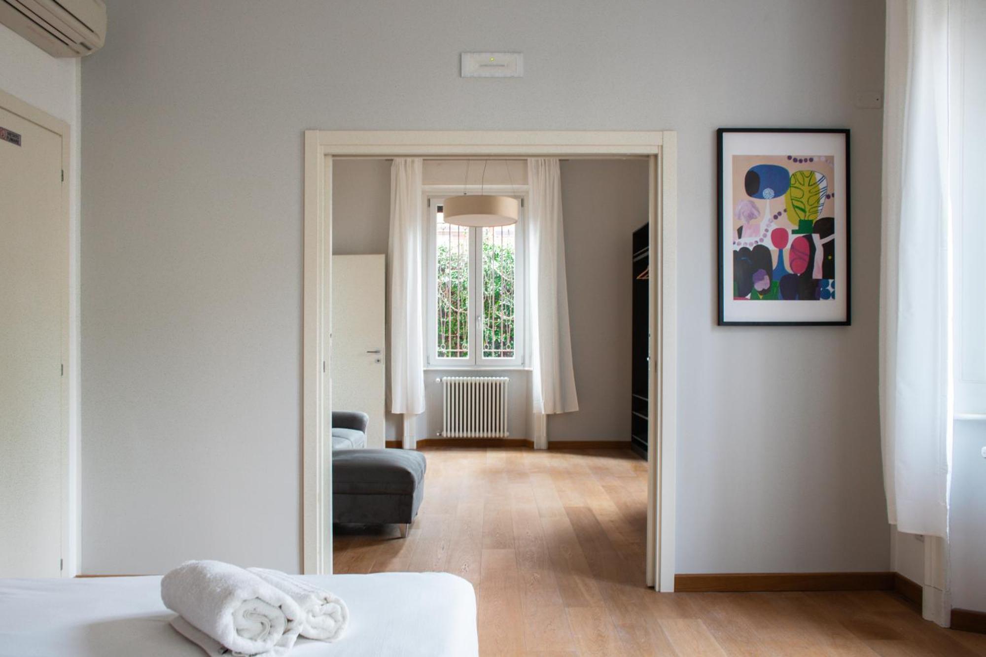 Rrrapido Holy Suites And Rooms - Via Sardegna Milano Exterior foto